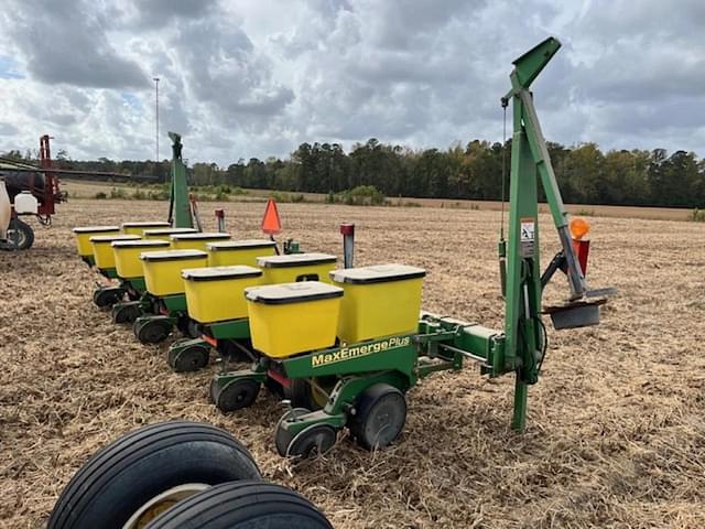 Image of John Deere 1700 equipment image 3