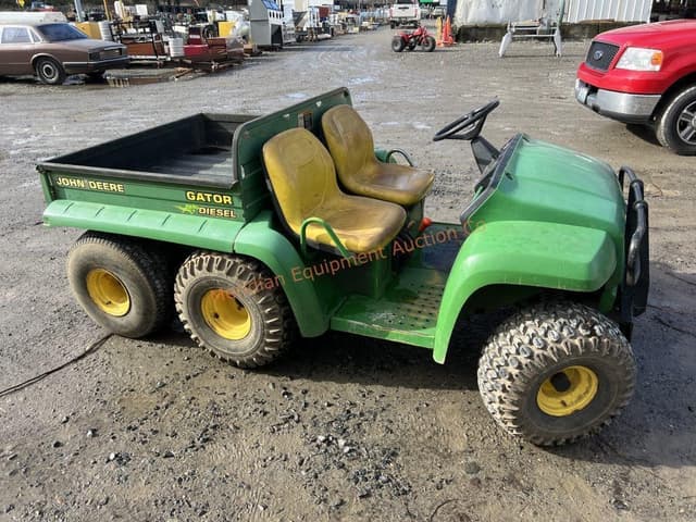 Image of John Deere Gator 6x4 equipment image 2