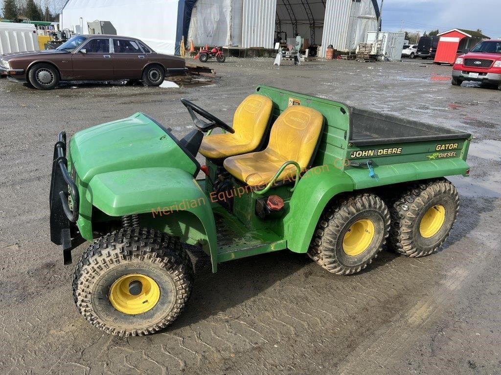 John Deere Gator 6x4 Equipment Image0