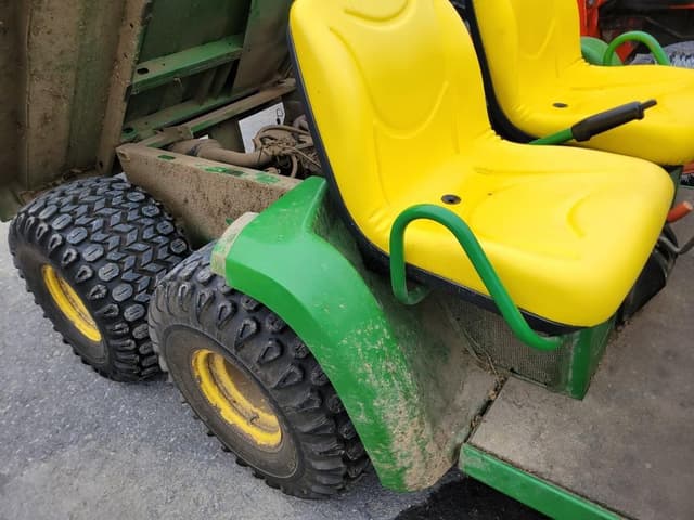 Image of John Deere Gator 6x4 equipment image 4