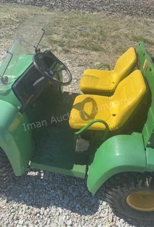 Image of John Deere Gator equipment image 2