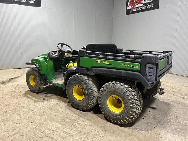 Image of John Deere Gator TH 6x4 equipment image 2