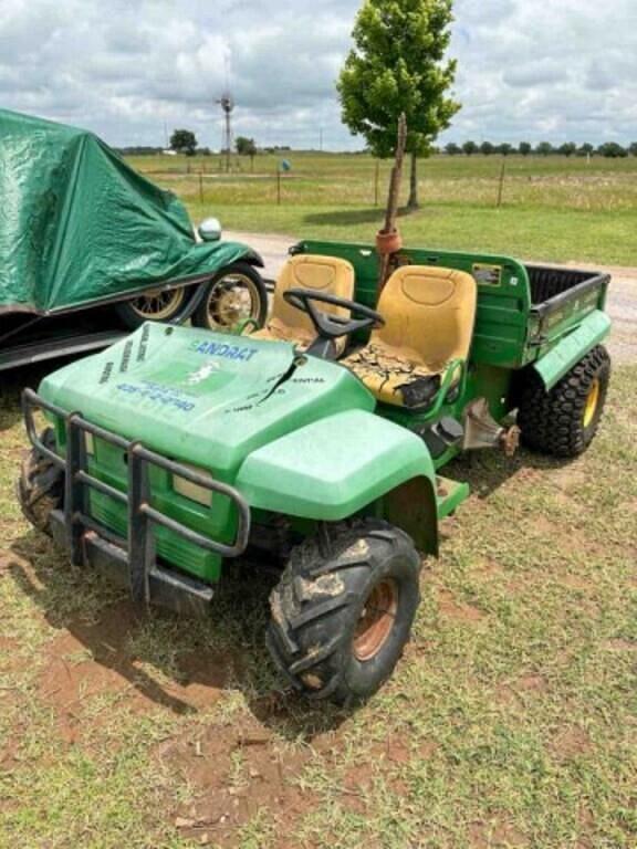 Image of John Deere Gator 6x4 equipment image 1