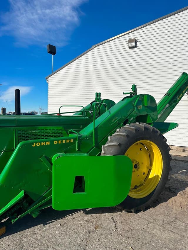 Image of John Deere 70 equipment image 2