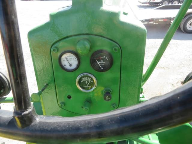 Image of John Deere 70 equipment image 4
