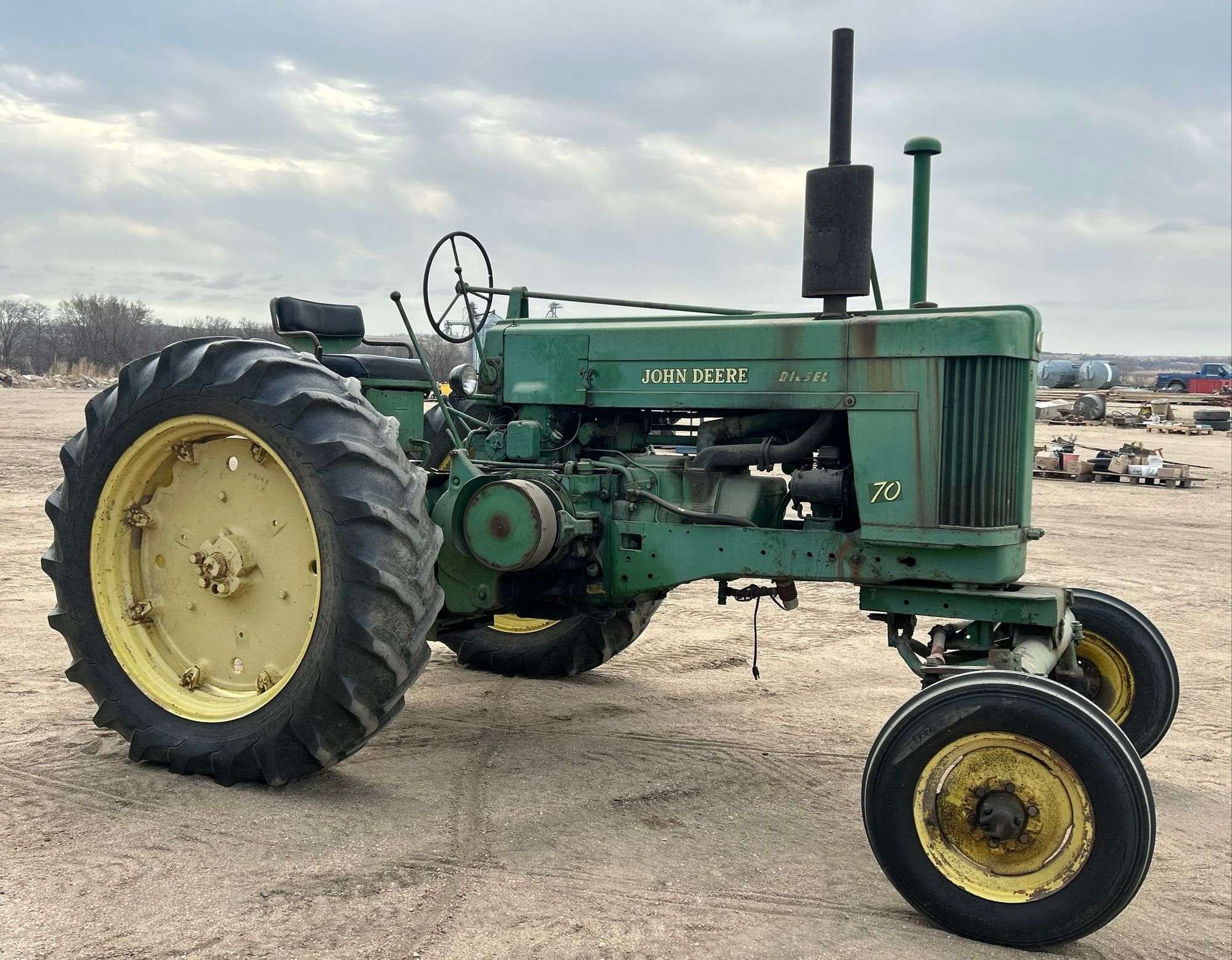 John Deere 70 Equipment Image0