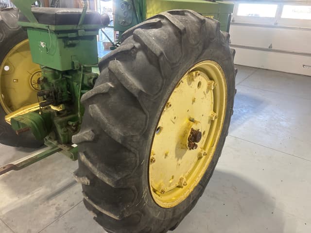 Image of John Deere 70 equipment image 4