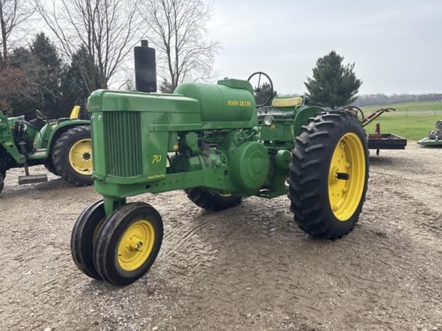 Image of John Deere 70 equipment image 2