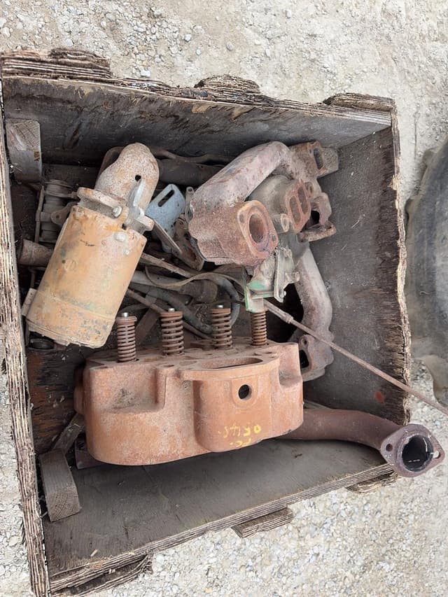 Image of John Deere 70 equipment image 3