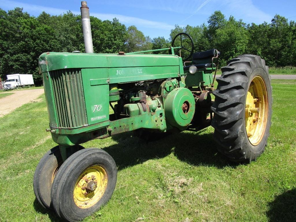 Main image John Deere 70