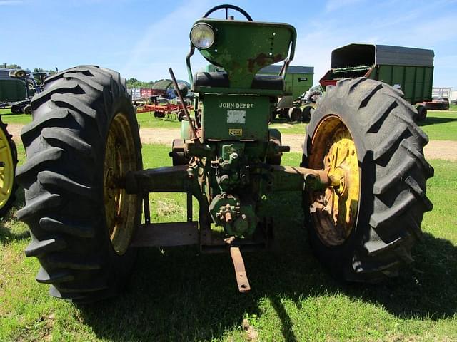 Image of John Deere 70 equipment image 2