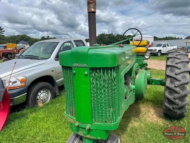 Image of John Deere 70 equipment image 2