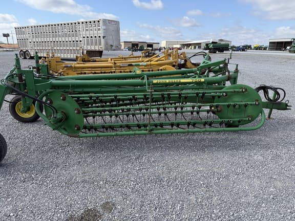 Image of John Deere 700 equipment image 4