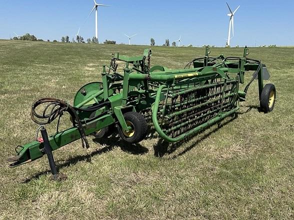 Image of John Deere 700 Primary Image