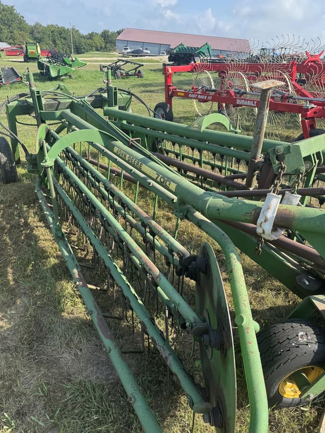 Image of John Deere 700 equipment image 3