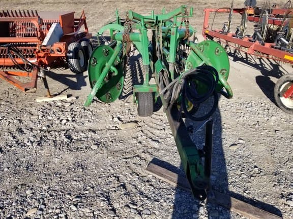 Image of John Deere 700 equipment image 2