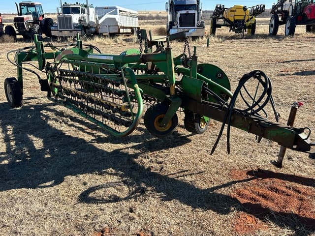 Image of John Deere 700 equipment image 4