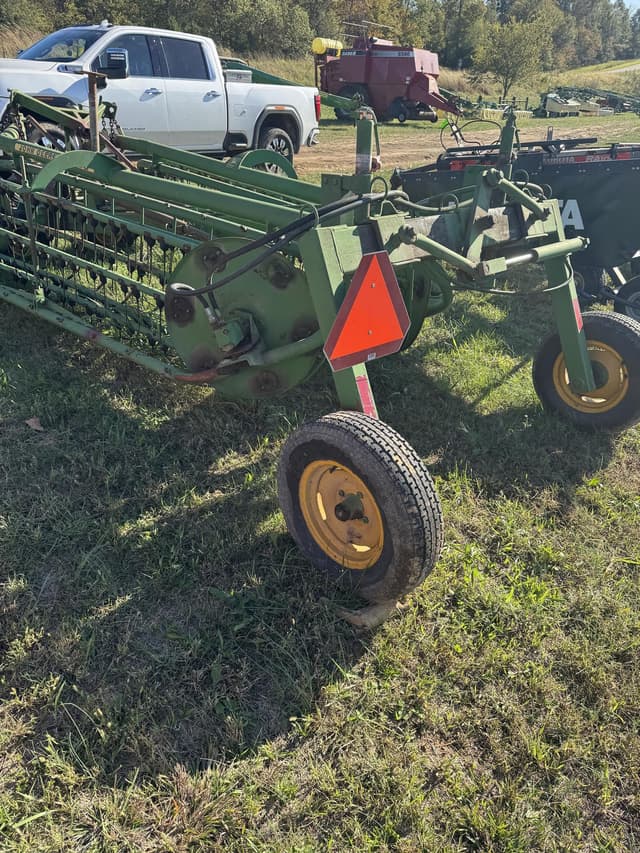 Image of John Deere 700 equipment image 4