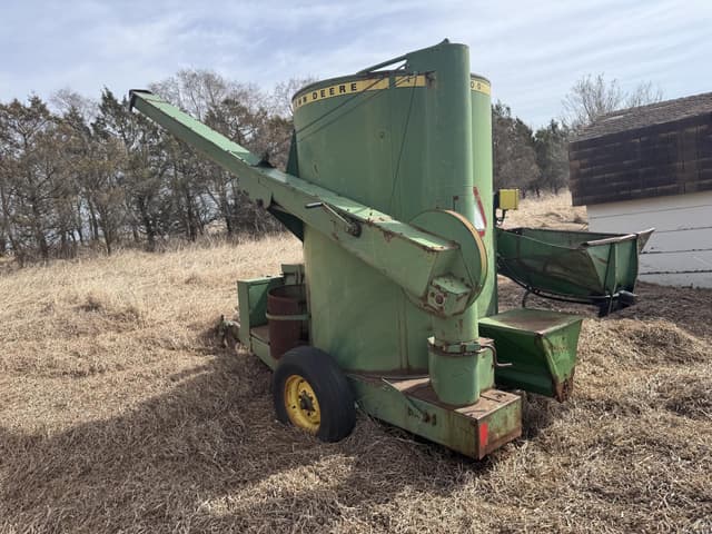 Image of John Deere 700 equipment image 4
