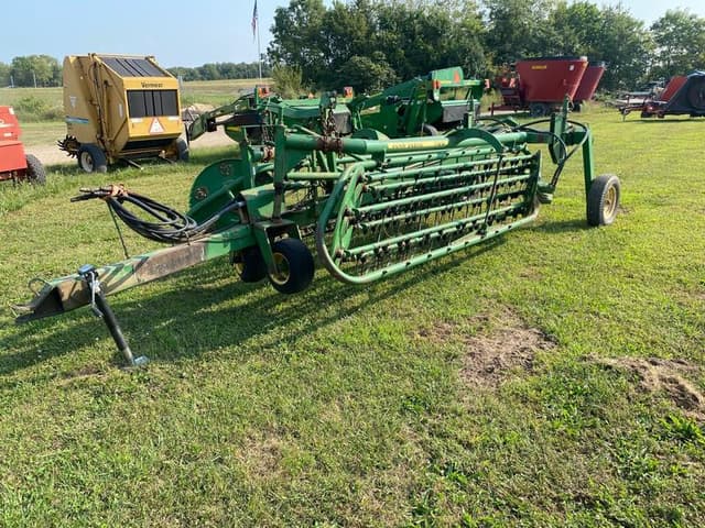 Image of John Deere 700 equipment image 3