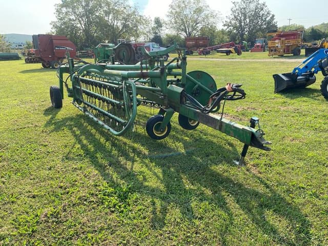 Image of John Deere 700 equipment image 2