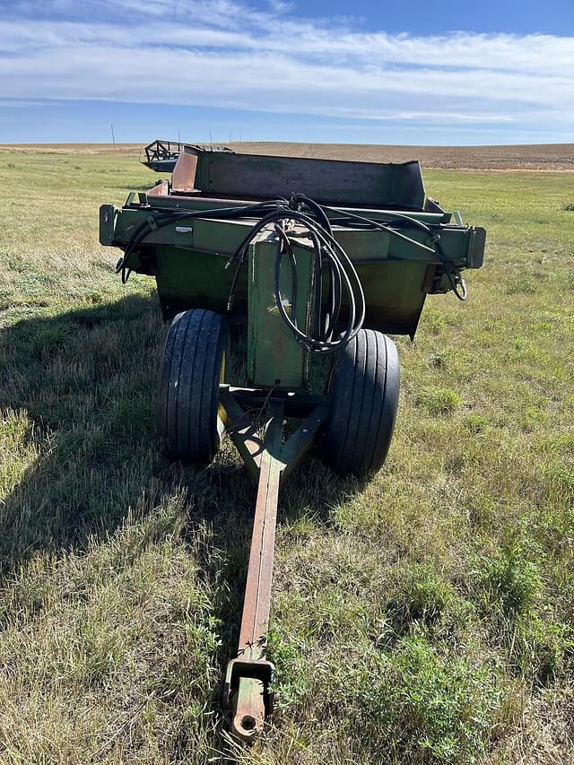 Image of John Deere 700 equipment image 3