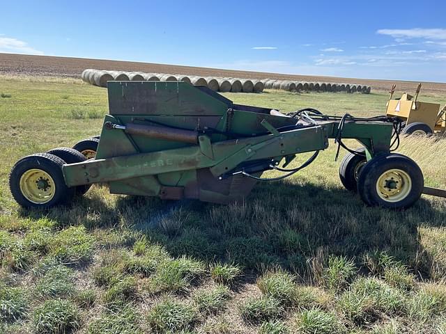 Image of John Deere 700 equipment image 1