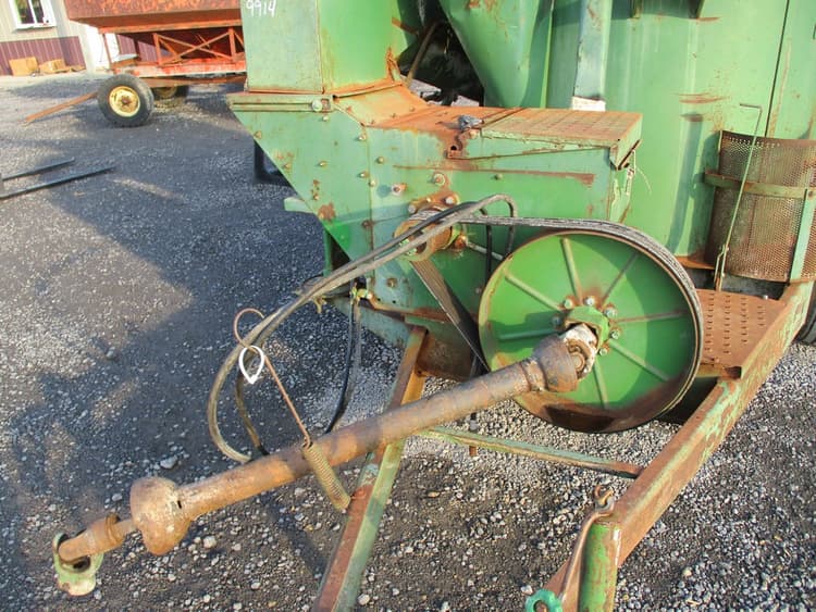 John Deere 700 Hay and Forage Grinders/Mixers for Sale Tractor Zoom