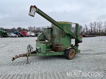 Main image John Deere 700