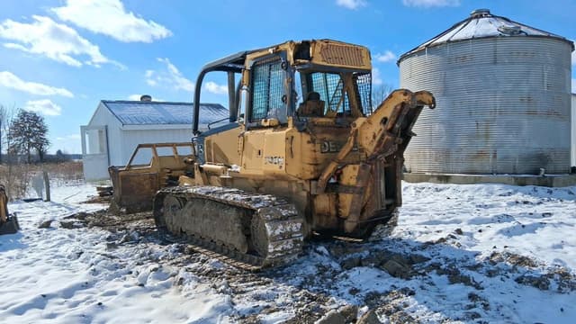 Image of John Deere 700H equipment image 2