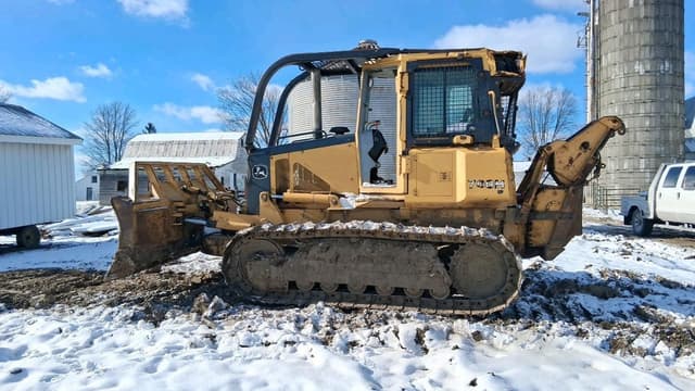 Image of John Deere 700H equipment image 1