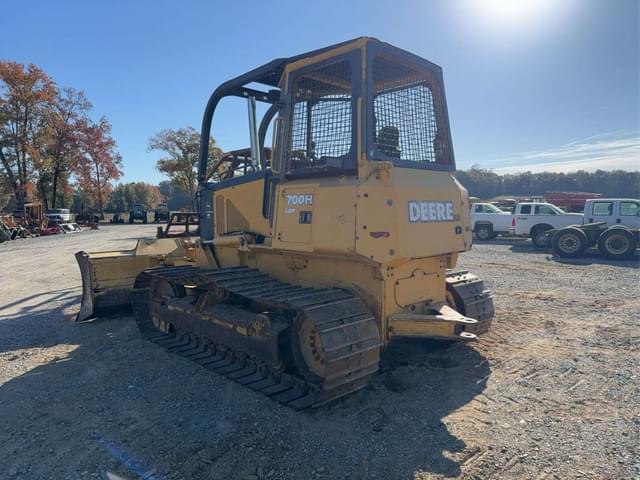 Image of John Deere 700H equipment image 2