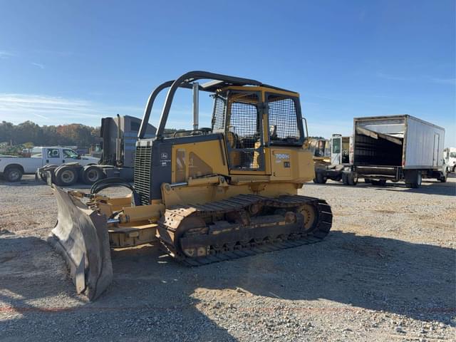 Image of John Deere 700H equipment image 1