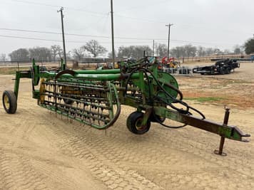 Main image John Deere 700