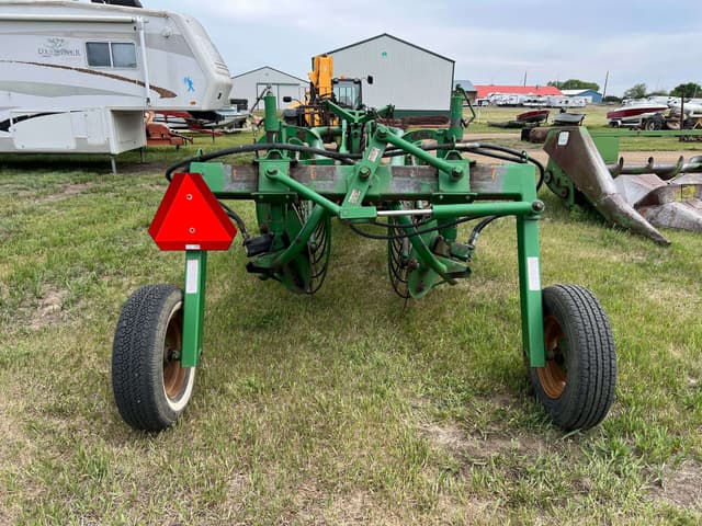 Image of John Deere 700 equipment image 2