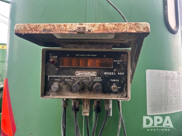 Image of John Deere 700 equipment image 4