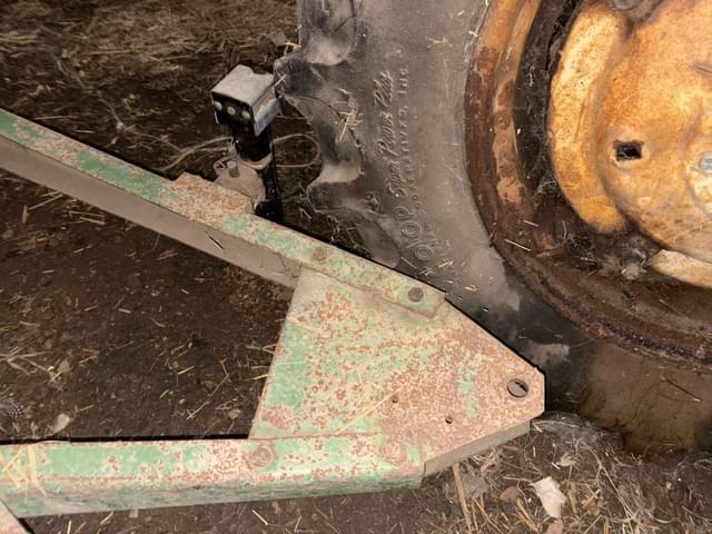 Image of John Deere 700 equipment image 4