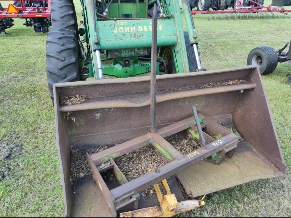 John Deere 700 Equipment Image0
