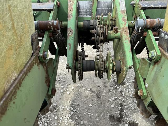 Image of John Deere 7000 equipment image 3