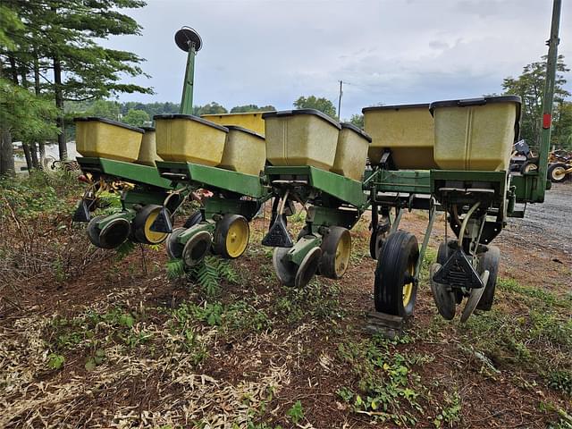 Image of John Deere 7000 equipment image 3