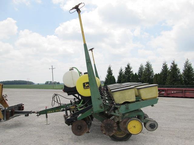 Image of John Deere 7000 equipment image 2
