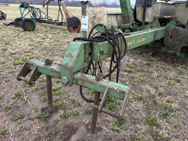 Image of John Deere 7000 equipment image 1