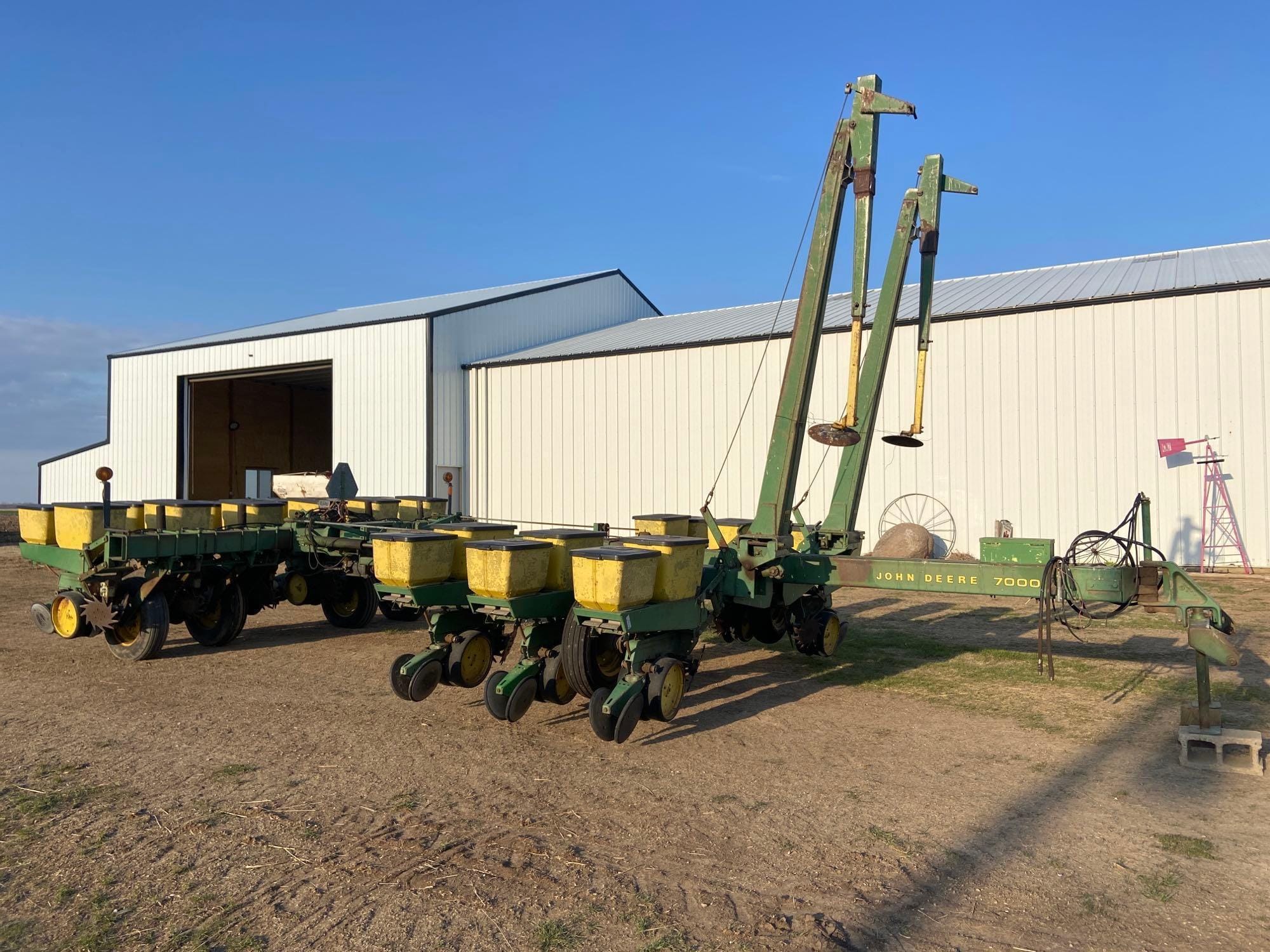 Main image John Deere 7000