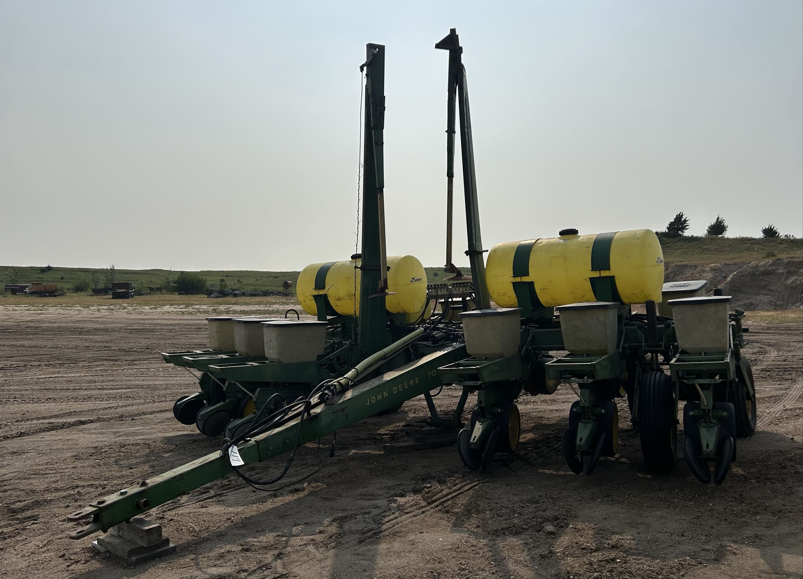 John Deere 7000 Equipment Image0