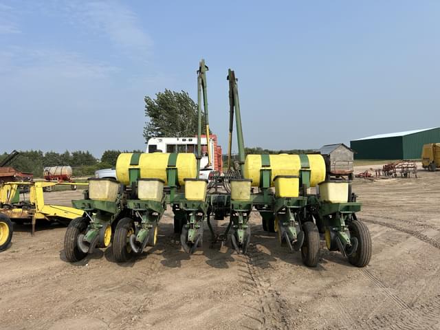 Image of John Deere 7000 equipment image 4