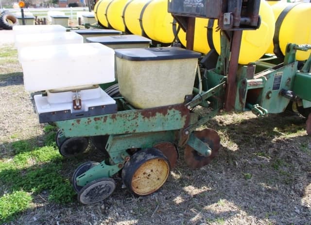 Image of John Deere 7000 equipment image 4