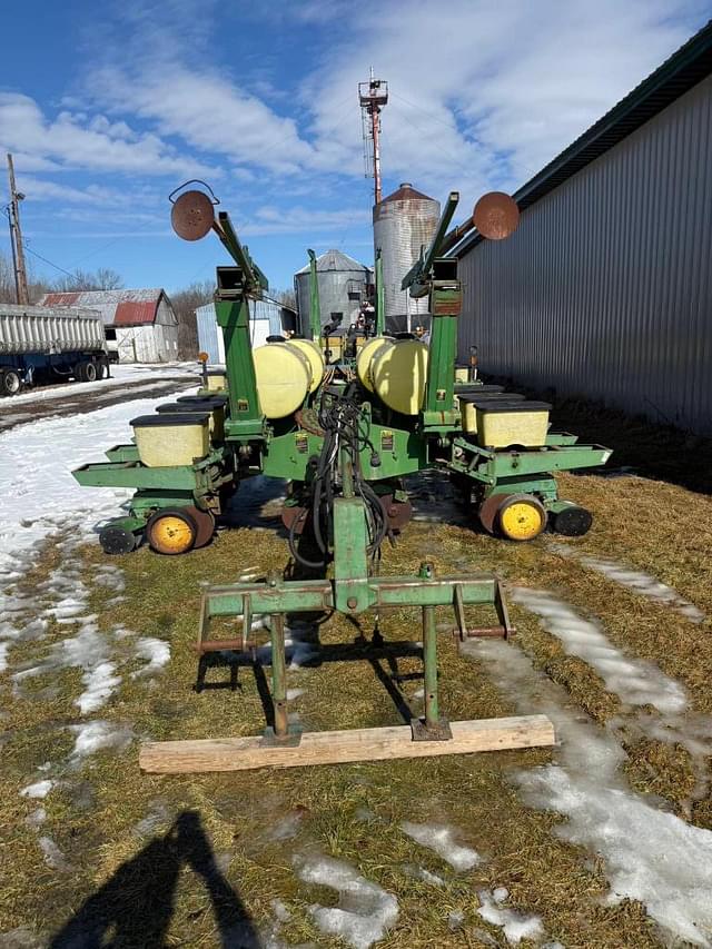 Image of John Deere 7000 equipment image 3