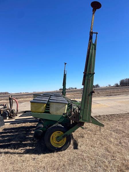 Image of John Deere 7000 equipment image 2