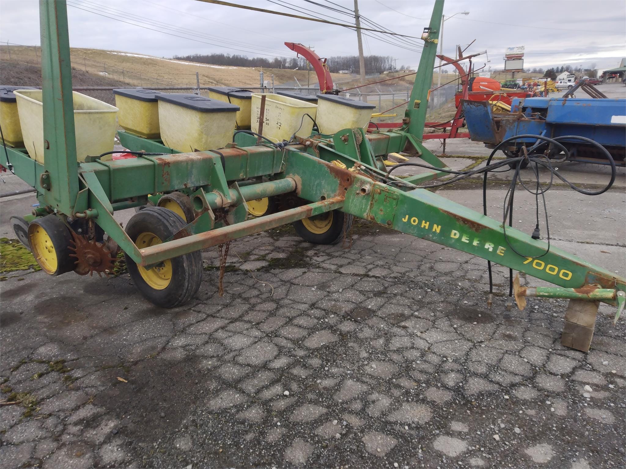 John Deere 7000 Equipment Image0