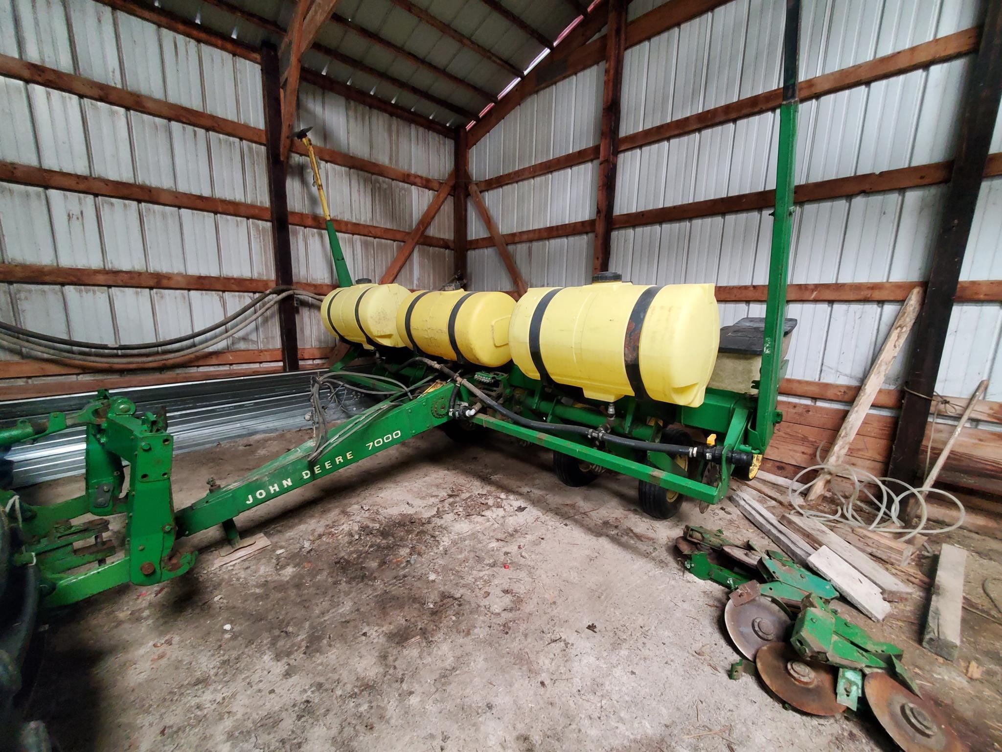 John Deere 7000 Equipment Image0